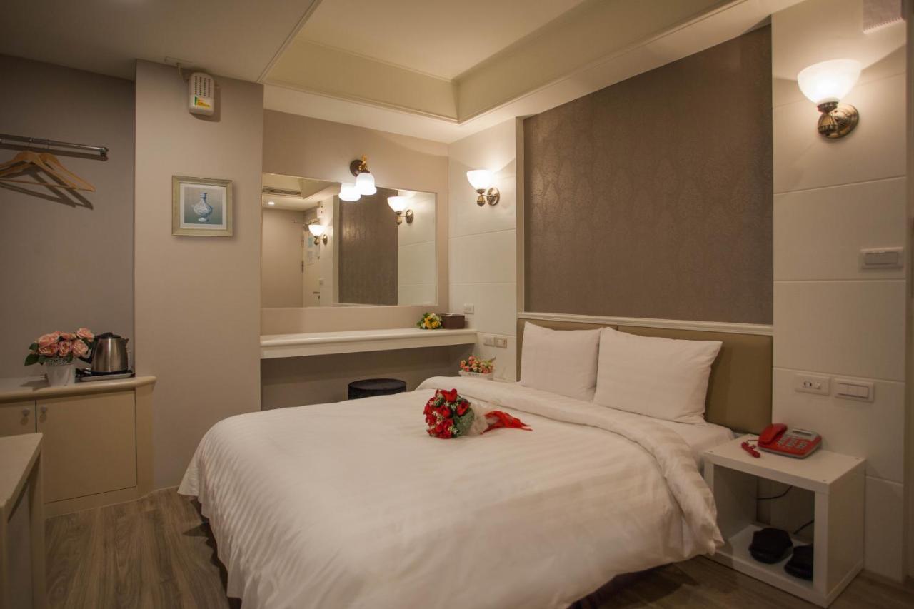 Showart Hotel Taipei Bagian luar foto