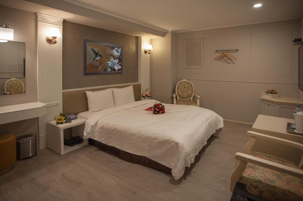 Showart Hotel Taipei Bagian luar foto
