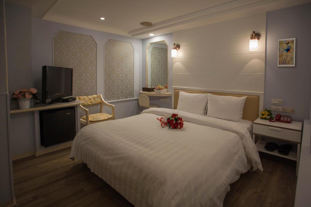 Showart Hotel Taipei Bagian luar foto