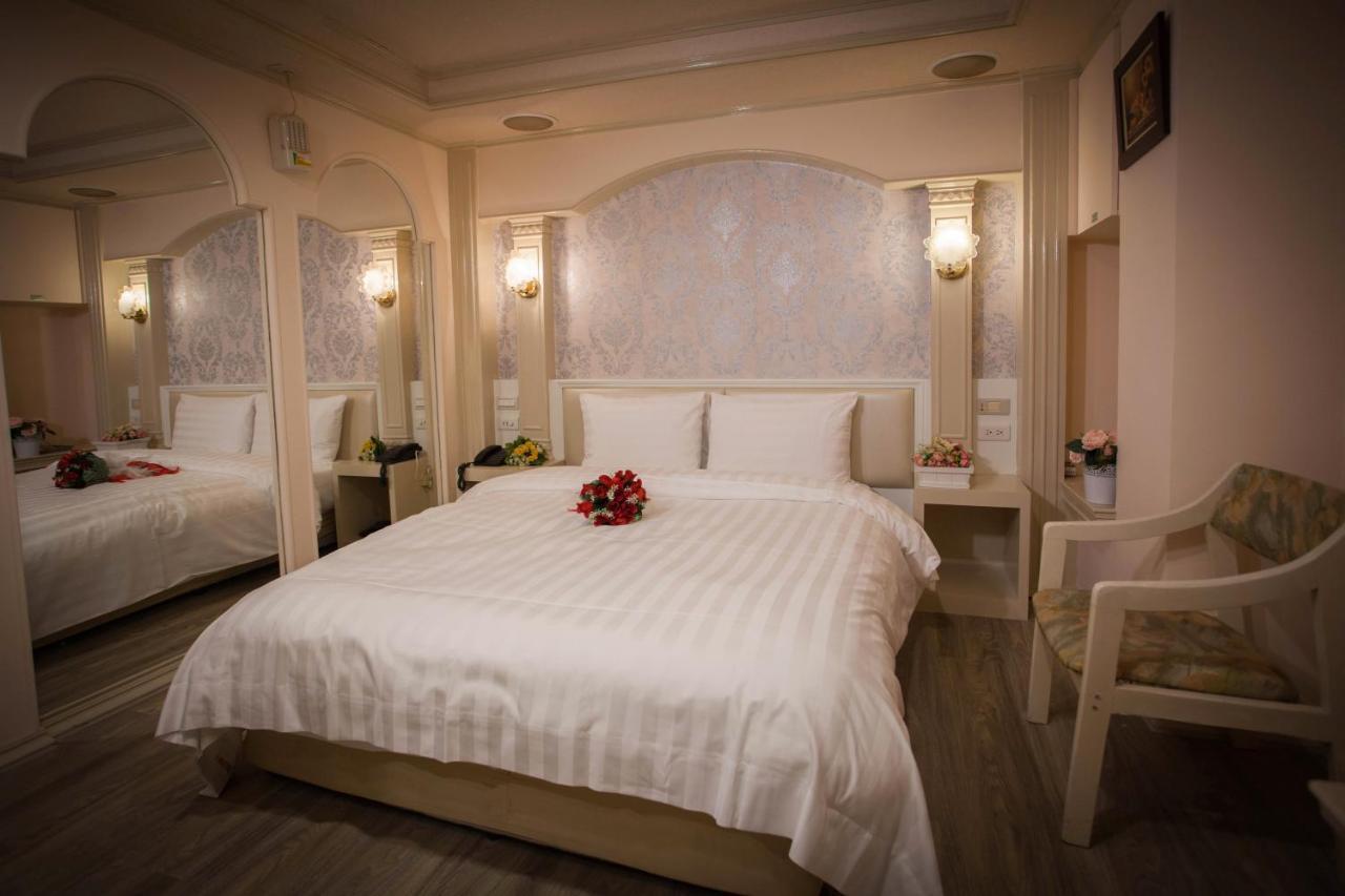 Showart Hotel Taipei Bagian luar foto